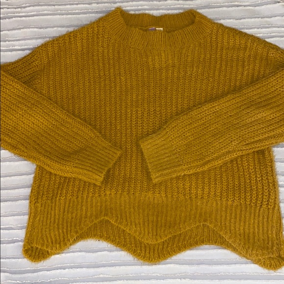 Mustard Yellow Sweater - Francescas - Picture 1 of 1